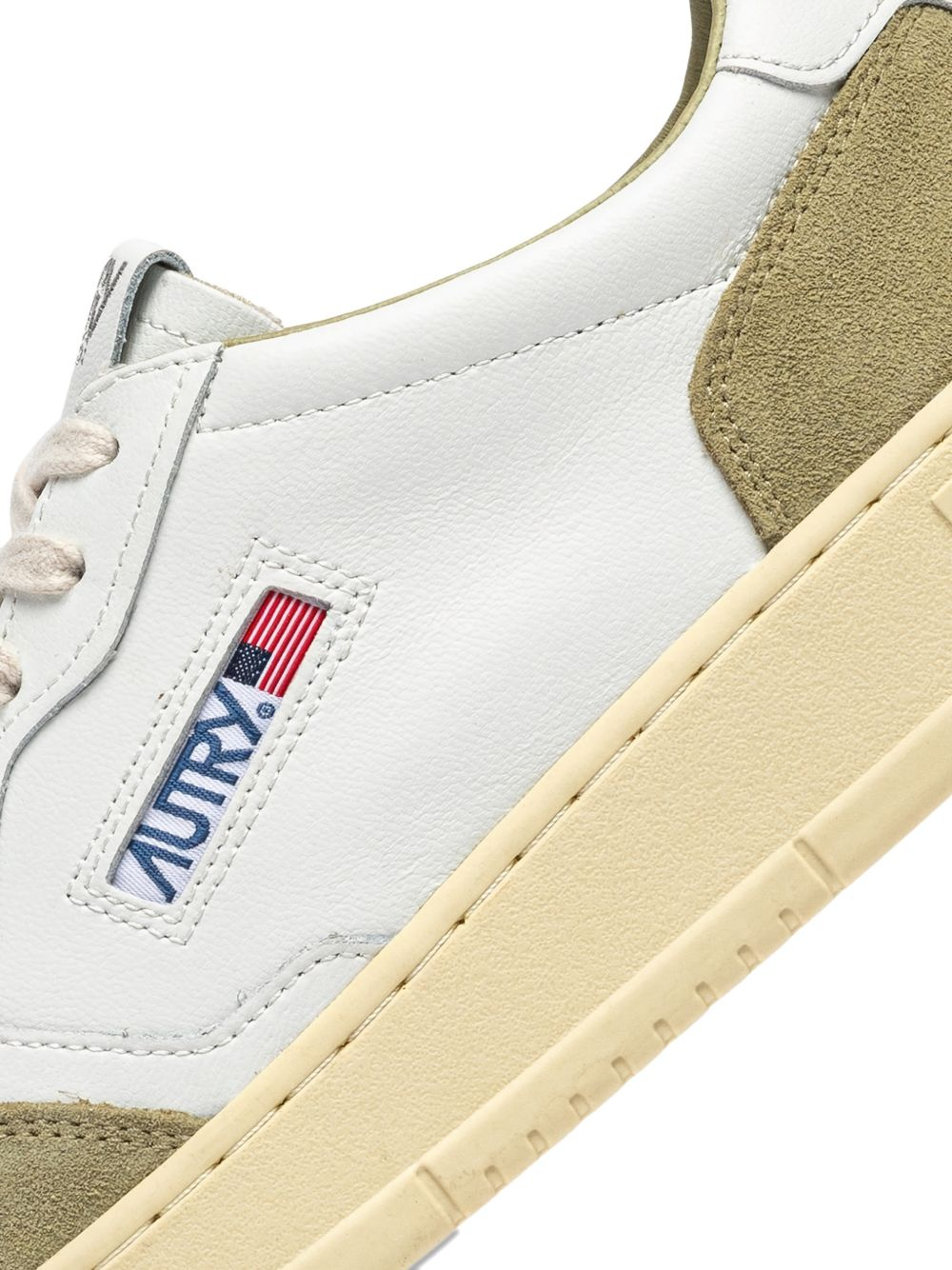 [AUTRY] Sneakers FW26 AULM FT 06