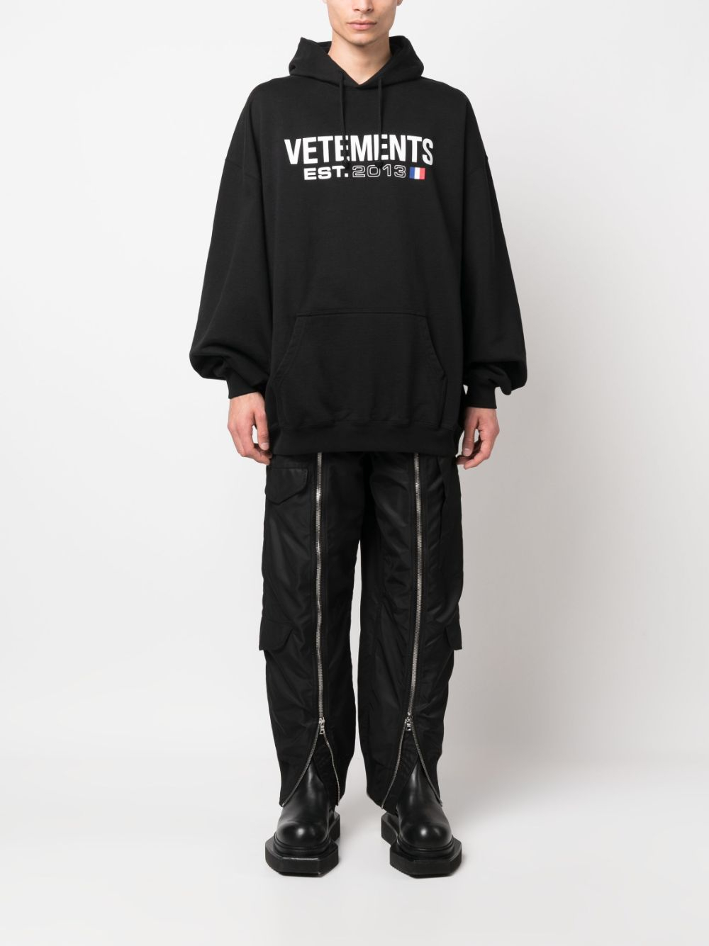 [Vetements] Hoodie FW23 UE54HD100BBLACK