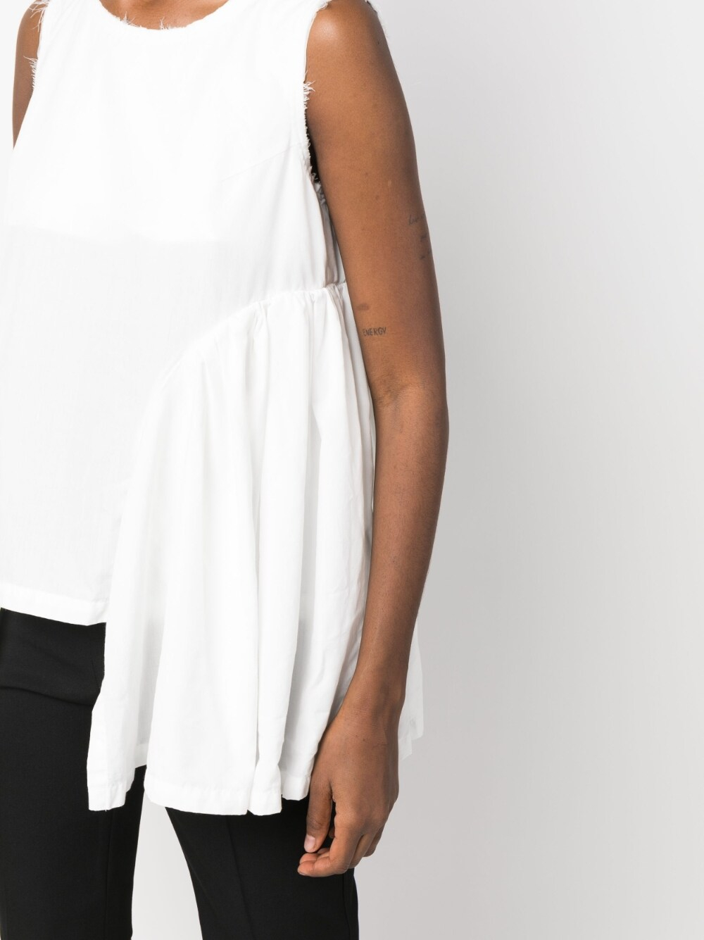 [Comme des Garcons] T-shirts Sleeveless SS23 GKB0120512