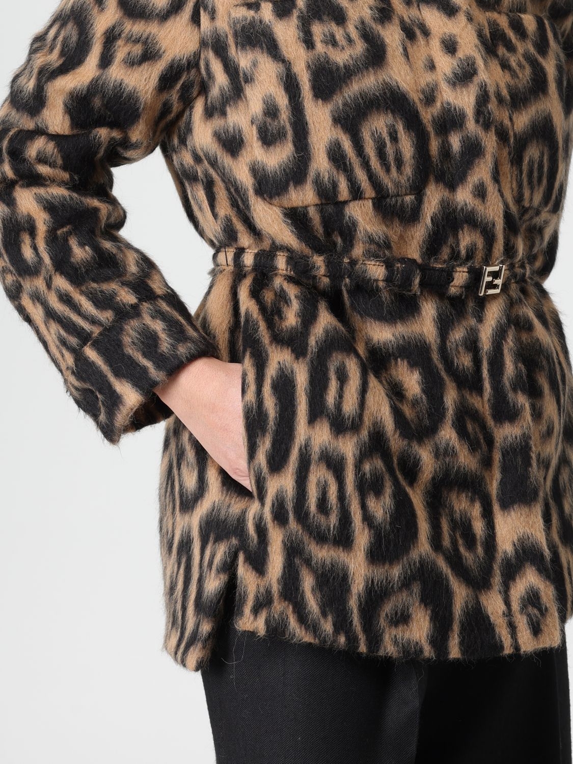 [Fendi] Coat FW25 FJ7561AVJF F1T6O