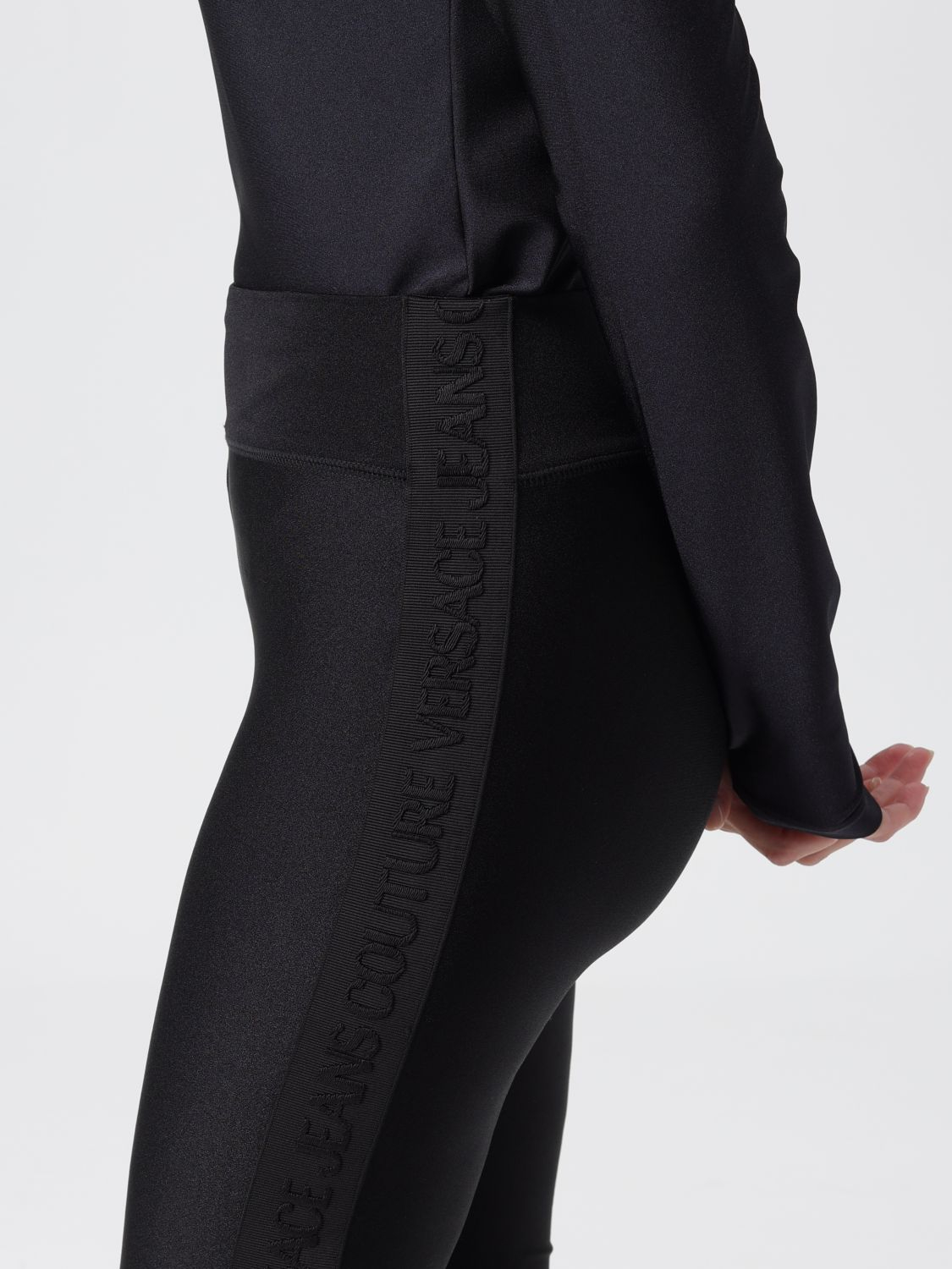 [VERSACE JEANS COUTURE] Trousers FW25 79HAC114N0008 899