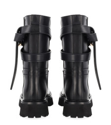 [Moschino] Boots FW25 MA26054G0N_MJ5000