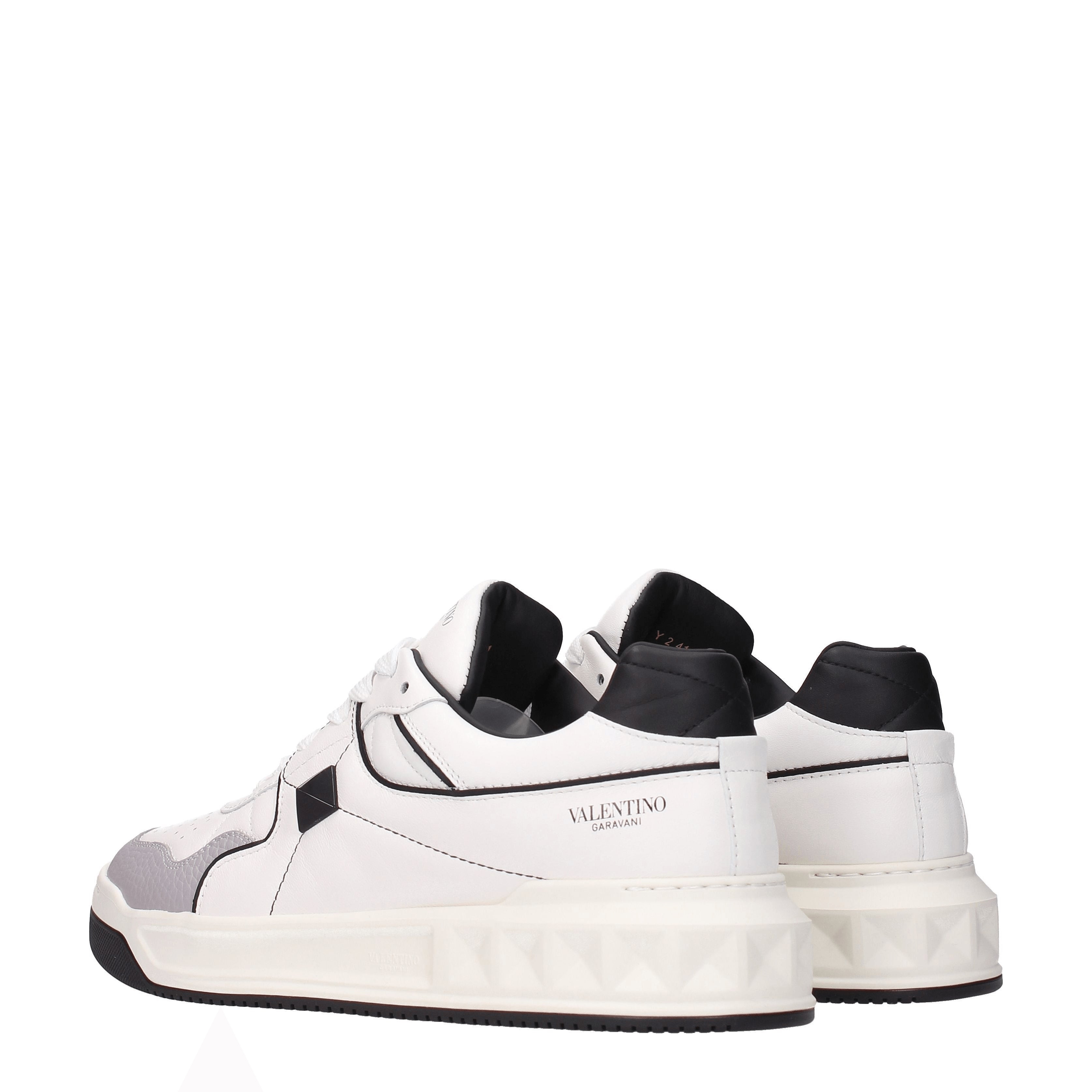 [Valentino Garavani] Sneakers SS26 S0E71NWN0N2