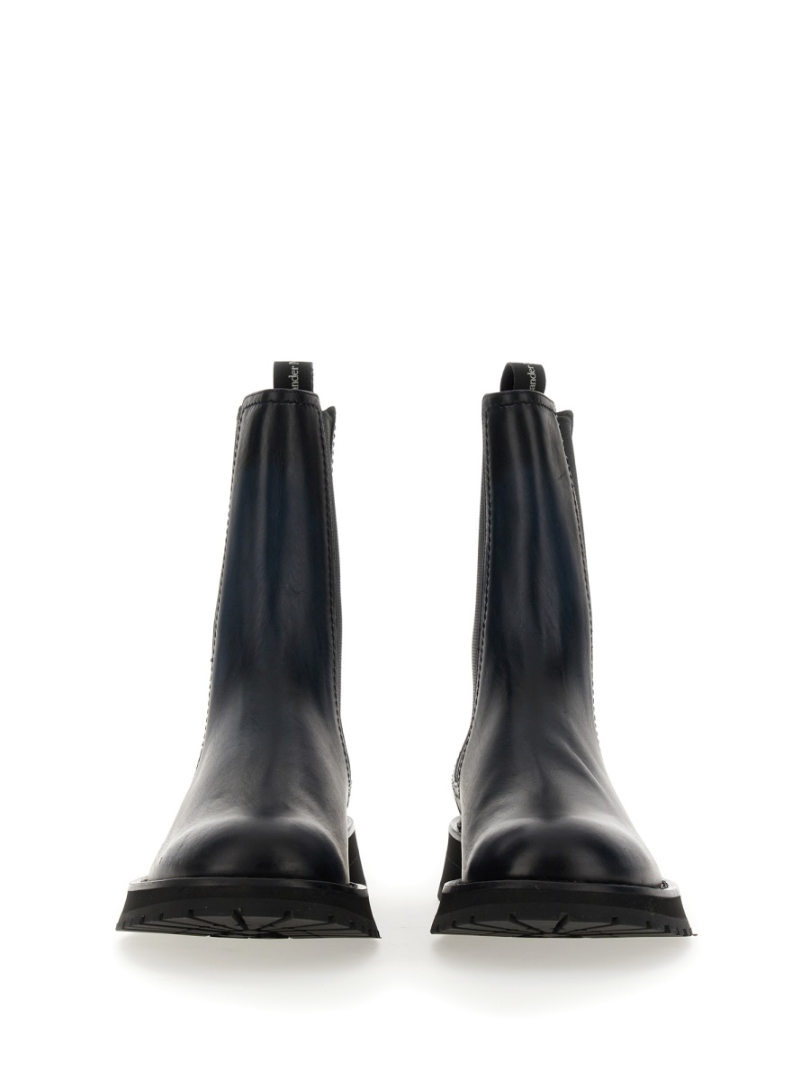 [Alexander McQueen] Boots FW22 711120_WHU351160
