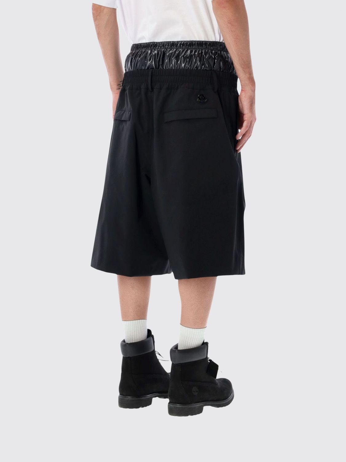[Moncler] Shorts FW25 K24042B00001M7556 999