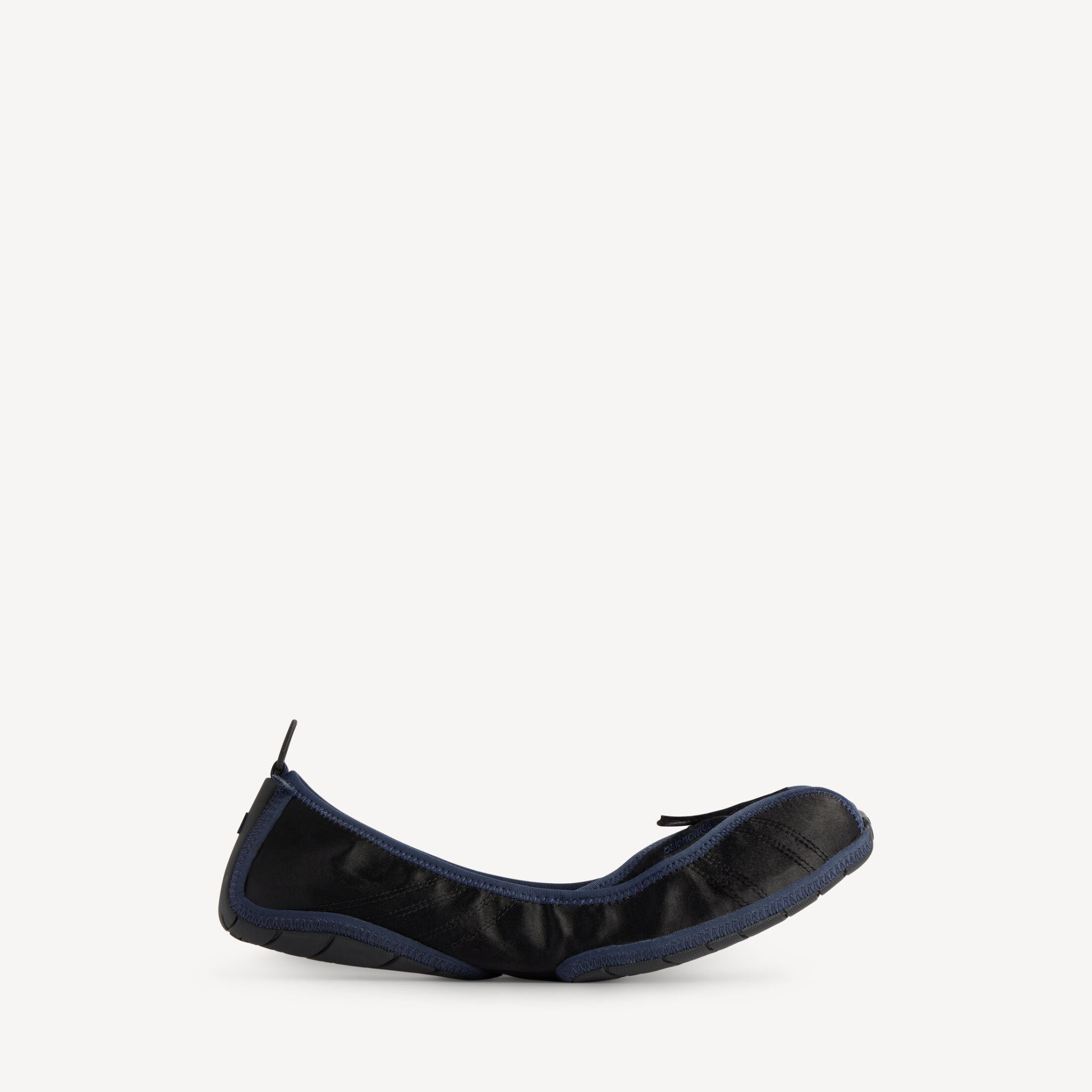 [Balenciaga] Flat shoes FW26 871962-WBLLT