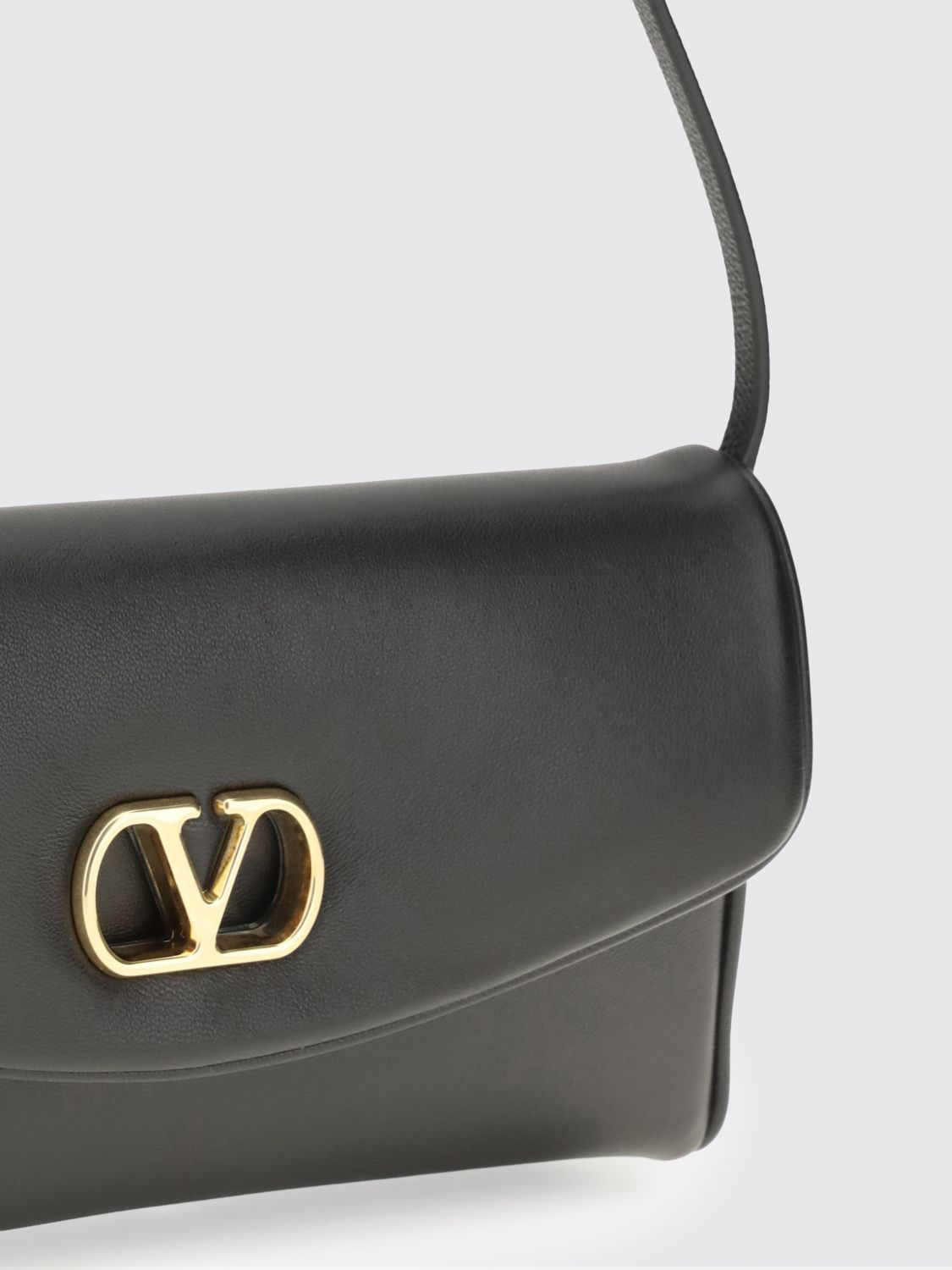 [Valentino Garavani] Shoulder bag FW26 B0T31ABM 0NO