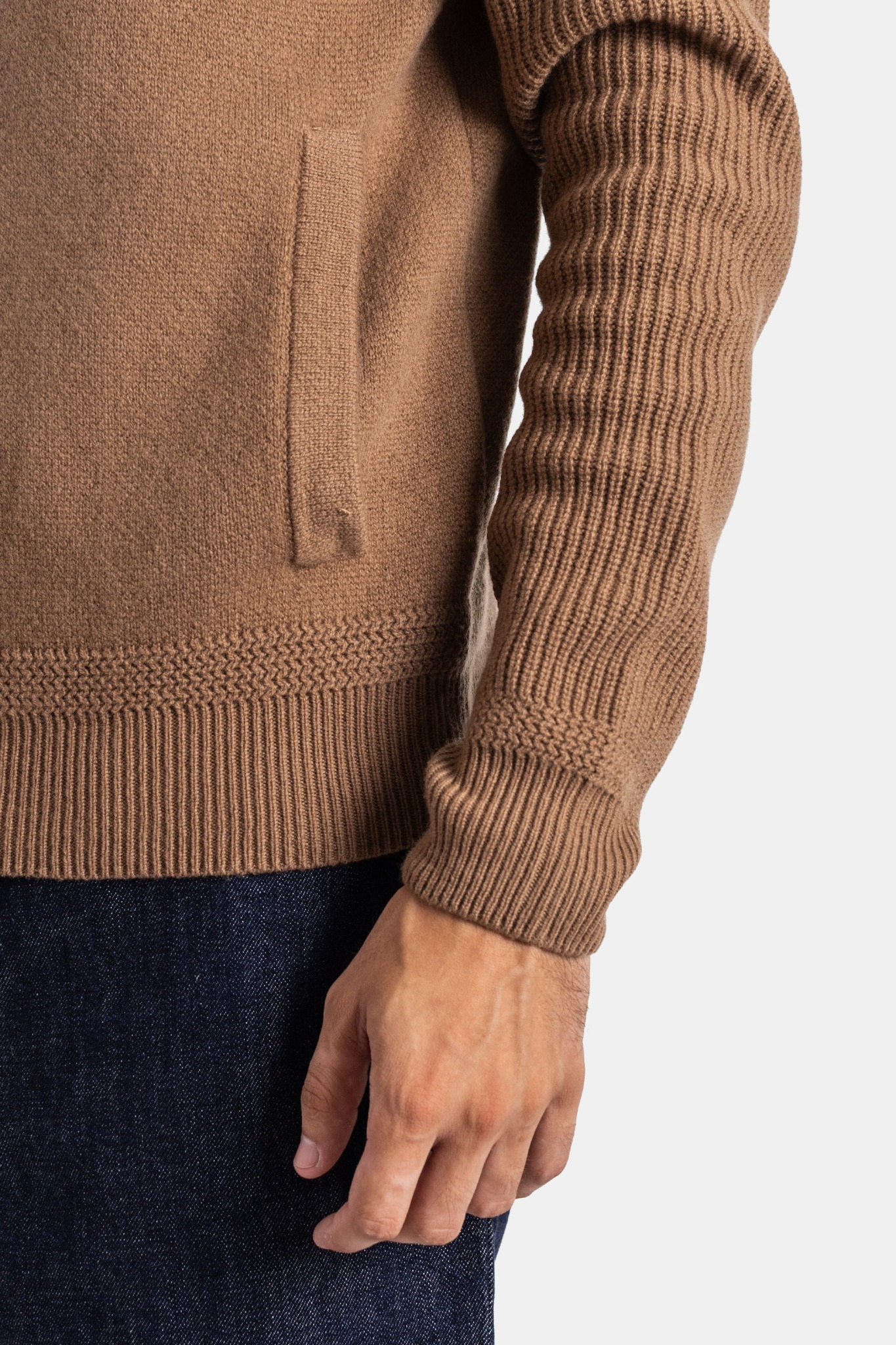[Moncler] Cardigan FW26 L2091 9B00013 - M4281