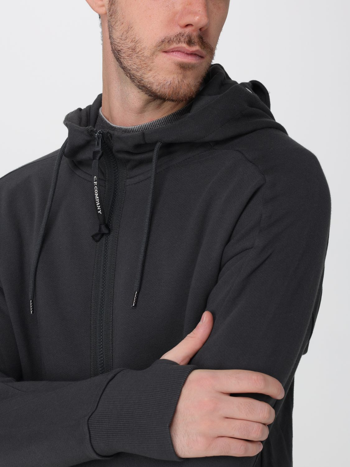 [C.P. Company] Sweatshirt FW26 21CMSS715A005086W 985