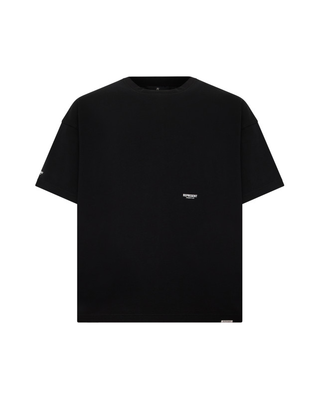 T-shirt with embroidered logo