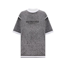 T-shirt with contrast collar