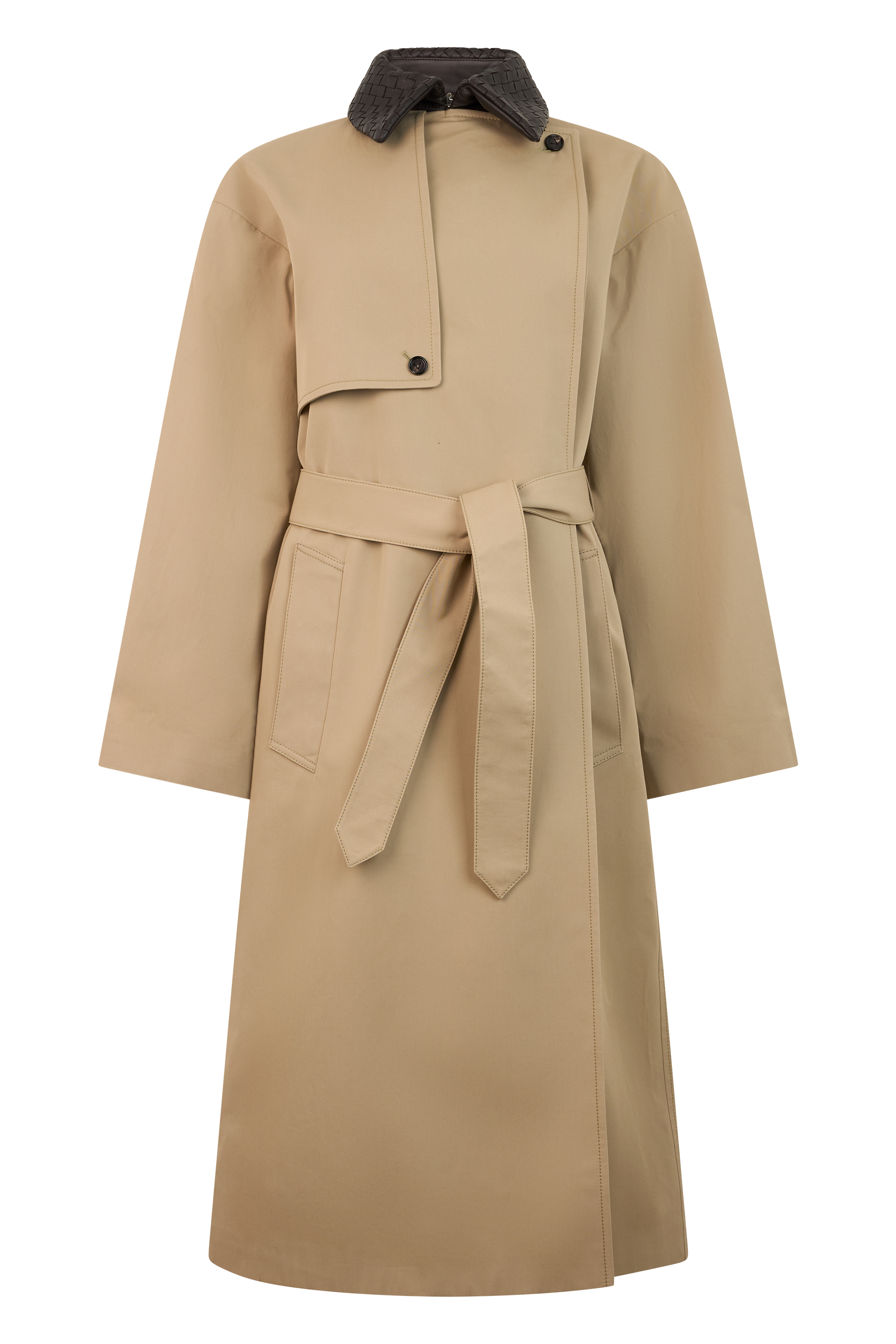 Trench with woven collar