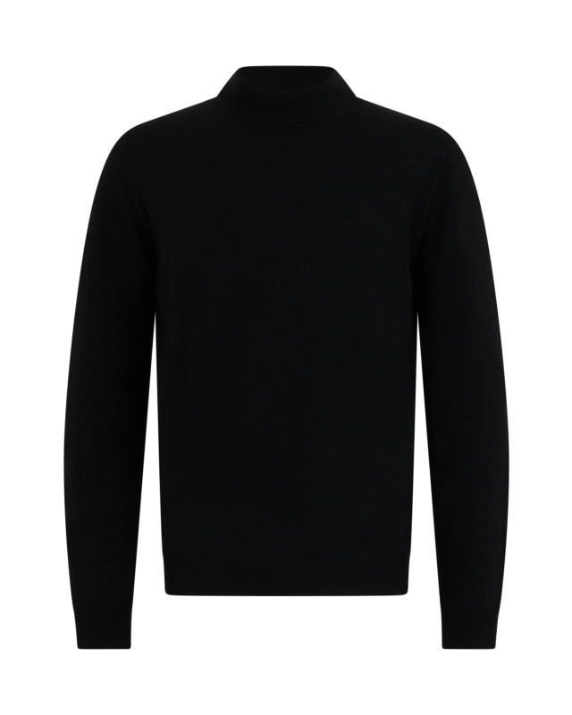 Sweater with raised collar