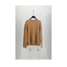 CREWNECK SWEATER