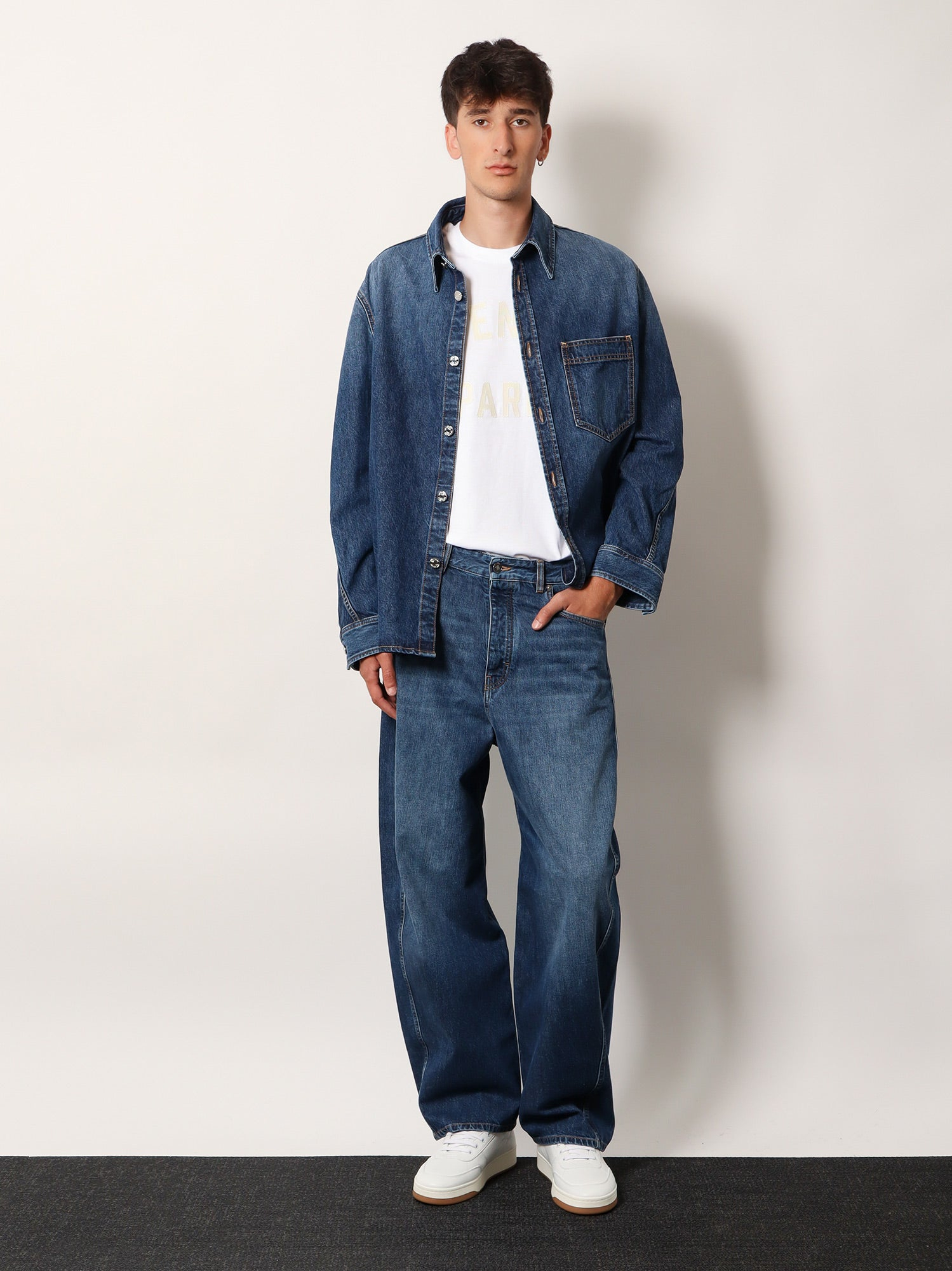 [Givenchy] T-shirts Short Sleeve SS26 BM71NK3YRS100