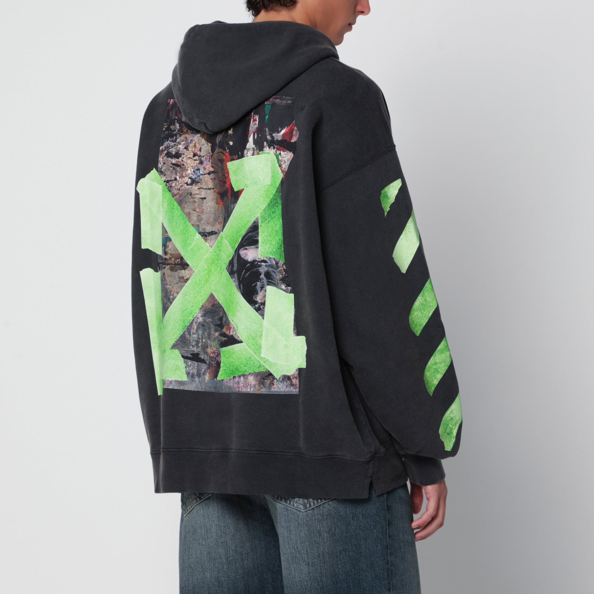 [Off-White] Sweatshirt FW26 OMBB085F26FLE00T