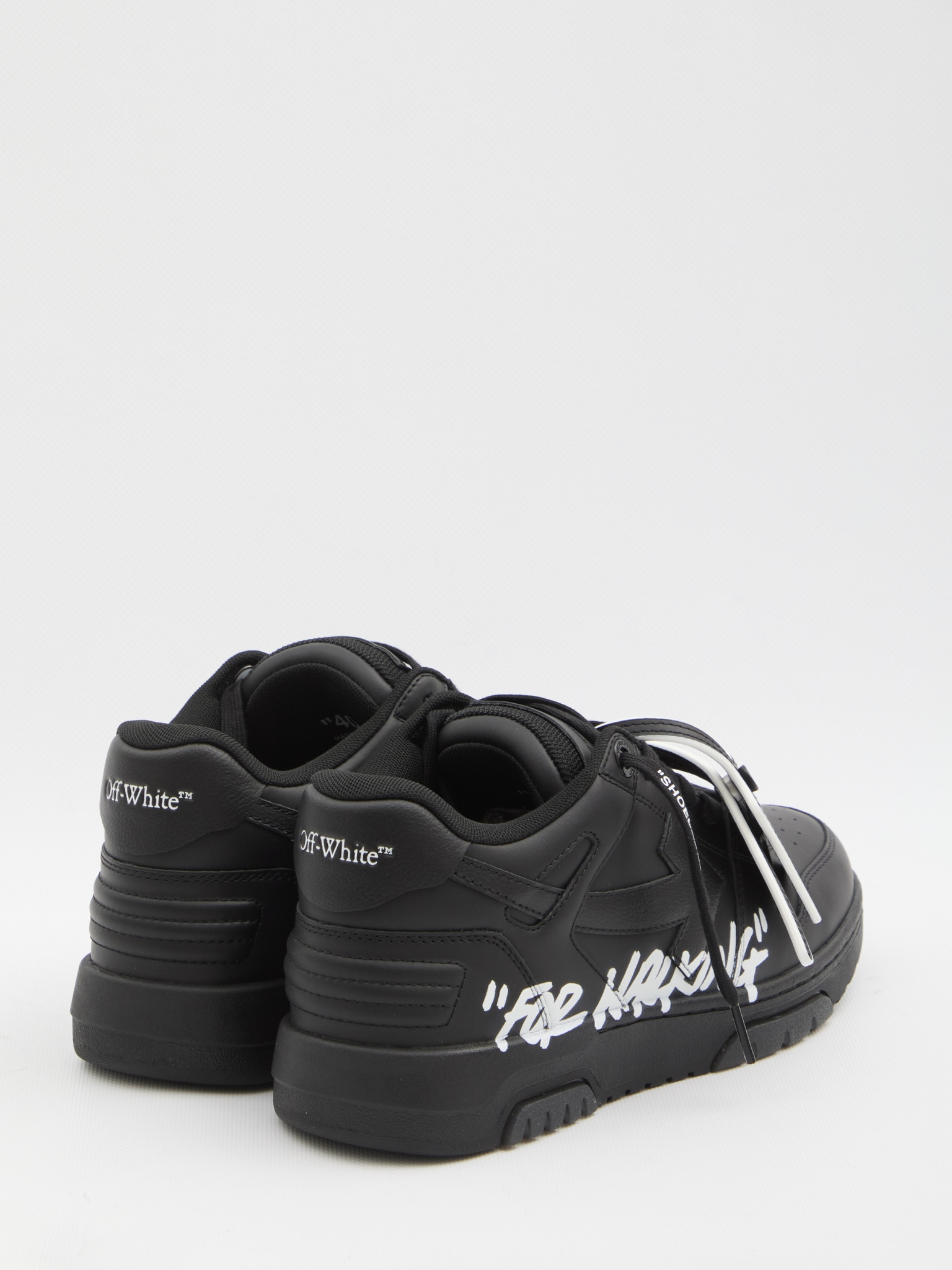 [Off White] Sneakers FW26 OMIA189C99_LEA01A_1001