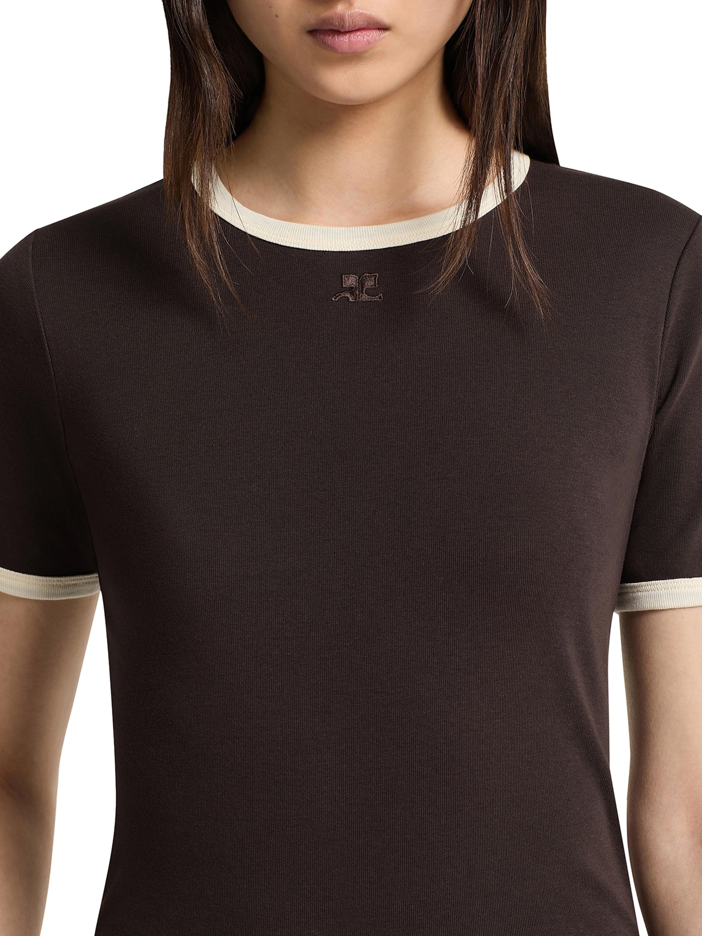 [Courreges] T-shirts Short Sleeve FW26 326JTS017JS0300B384 CHOCOLAT BUTTER