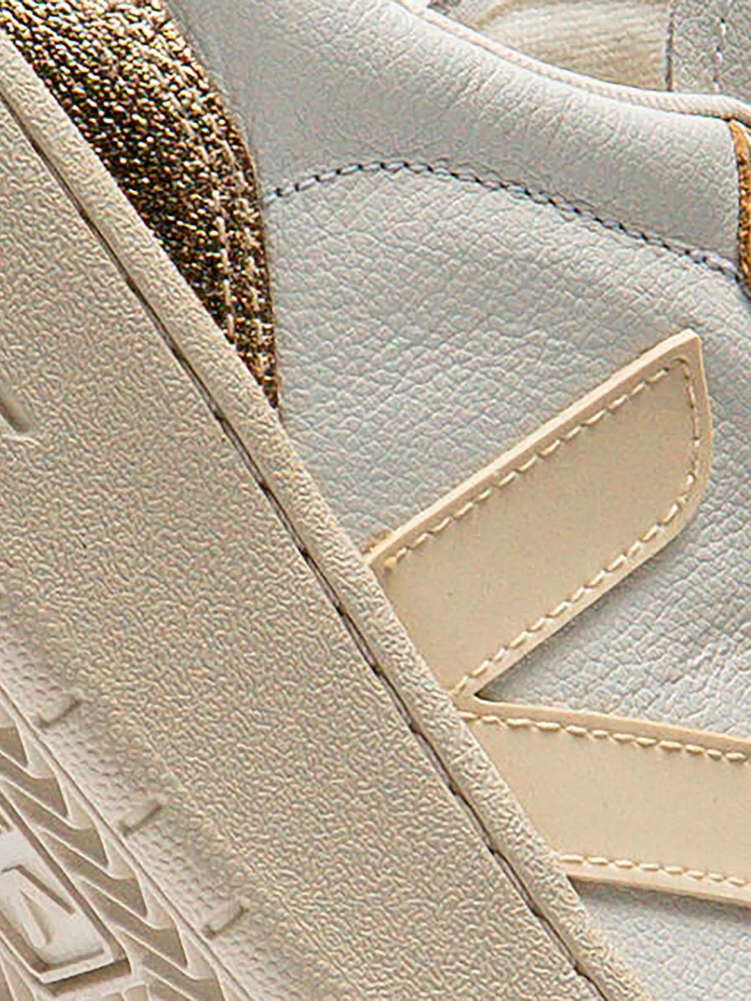 [Veja] Sneakers FW26 VD2021362A