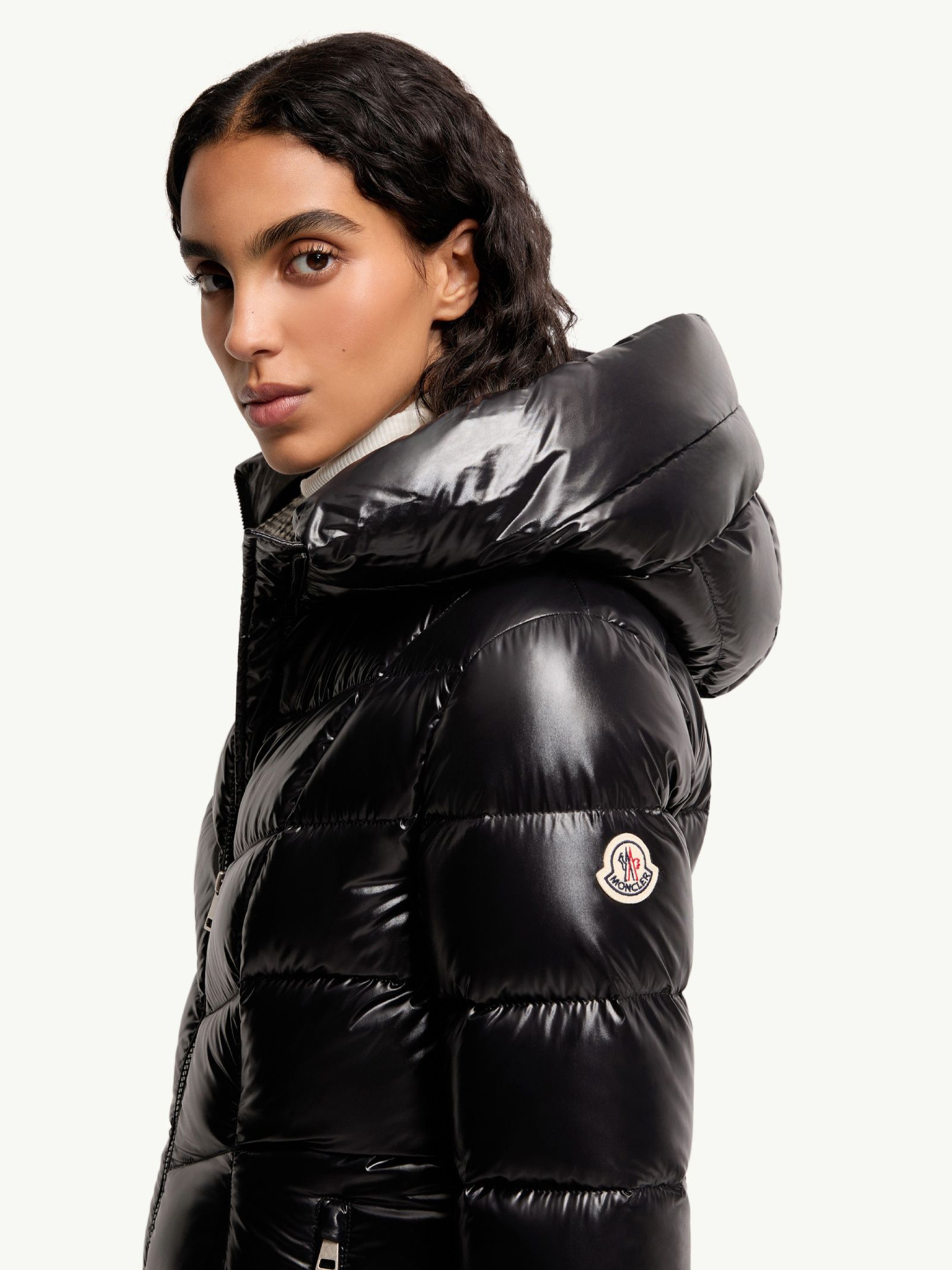 [Moncler] Down jacket FW26 L20931C00018597Z8999