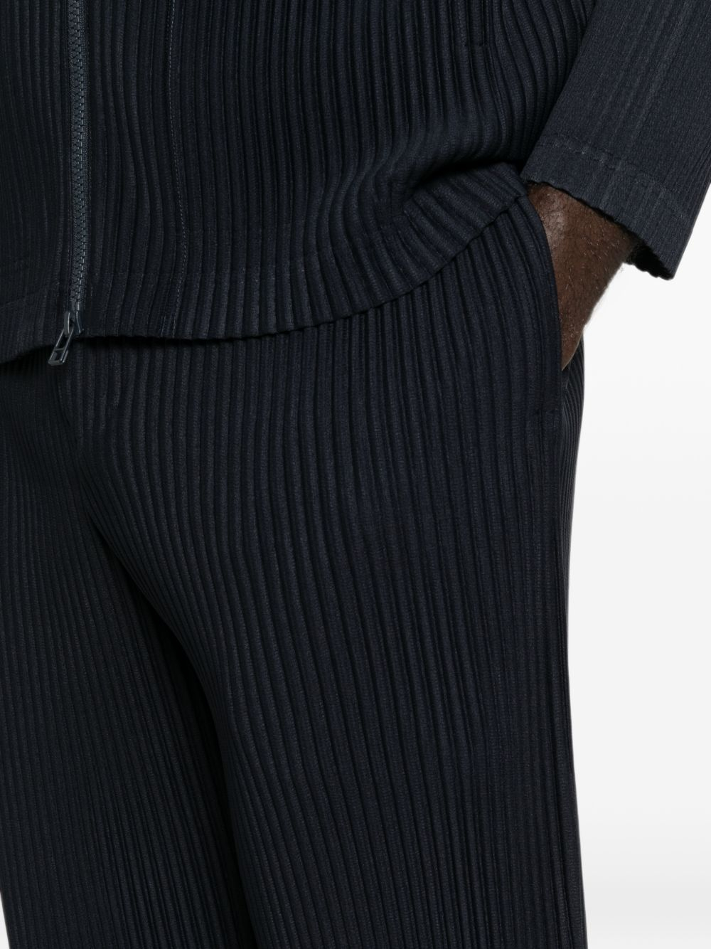 [HOMME PLISSE' ISSEY MIYAKE] Trousers FW26 HP68JF55075