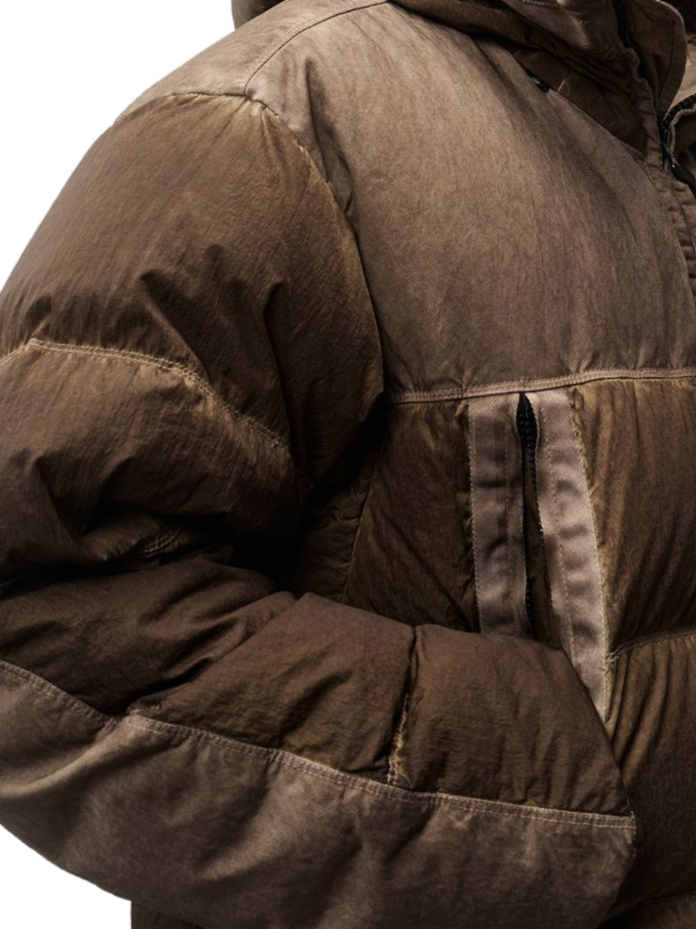 [C . P . COMPANY] Down Jacket FW26 21CMOW115A006369SR30