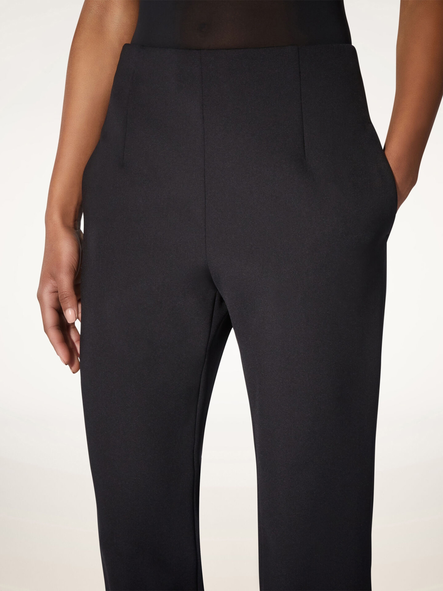 [Wolford] Trousers FW26 53318