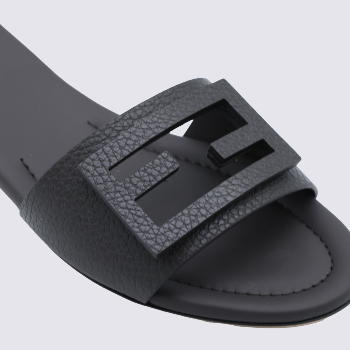 [Fendi] Flat shoes FW26 8R9264B1RFF1UOL