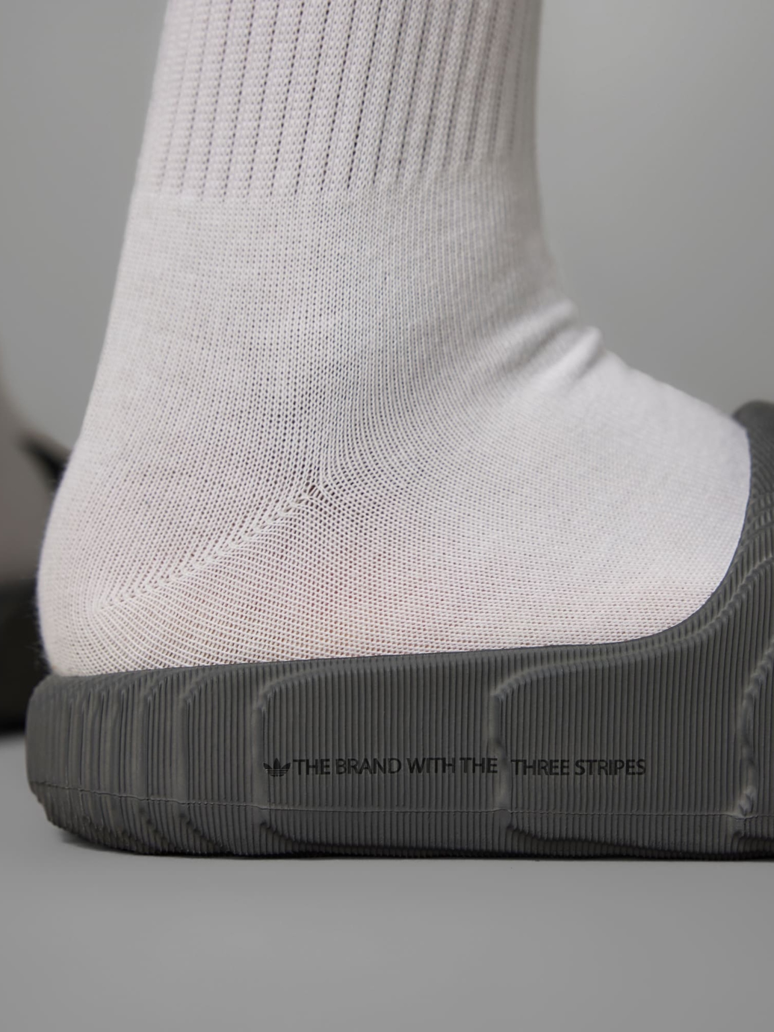 [Adidas] Sandals FW26 HP6522GREY