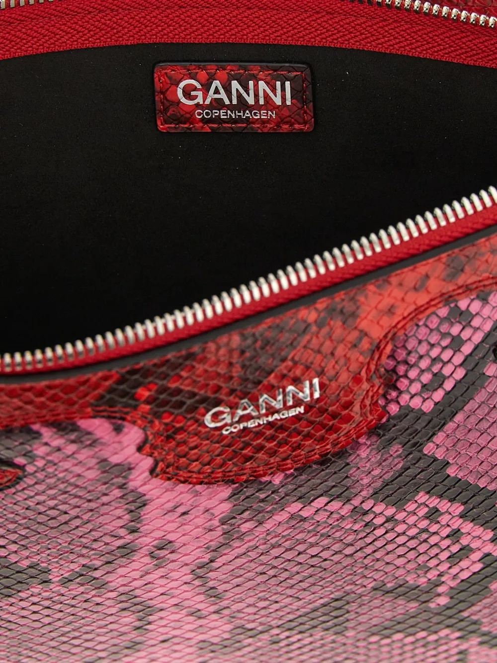[GANNI] Clutch bag FW26 B301023709Z