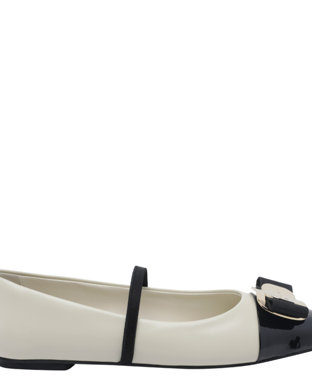 [Salvatore Ferragamo] Flat shoes FW26 77743701J183MASCARPONE/NERO