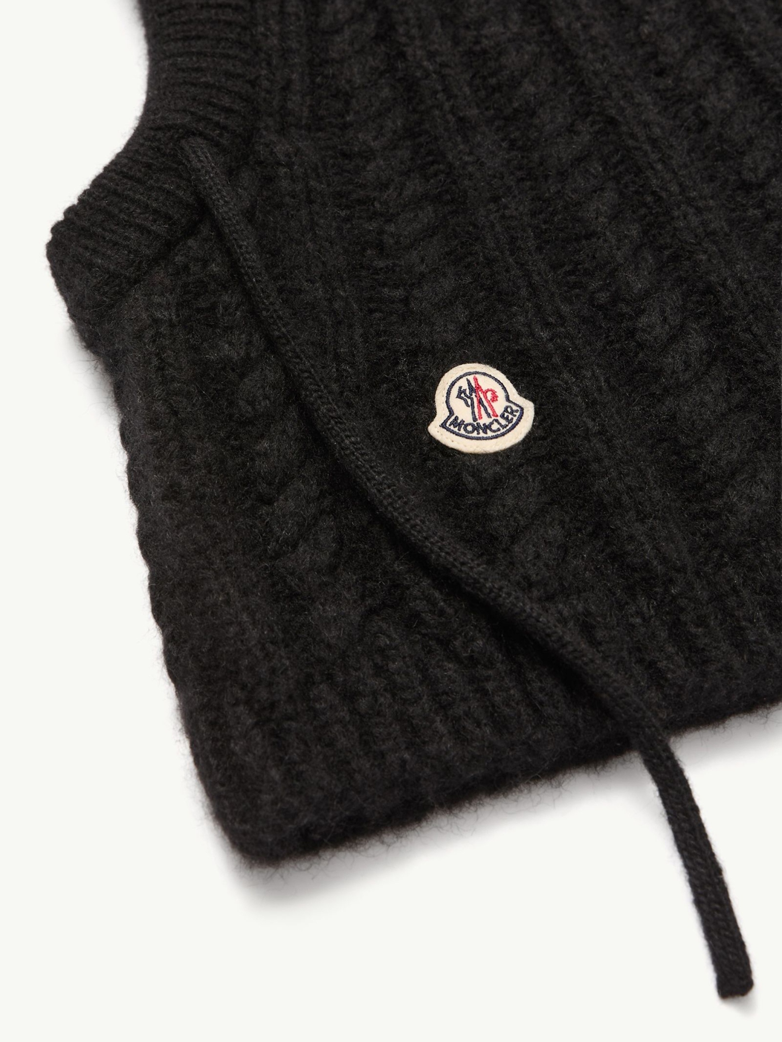 [Moncler] Hat FW26 L20933G00027N0403999
