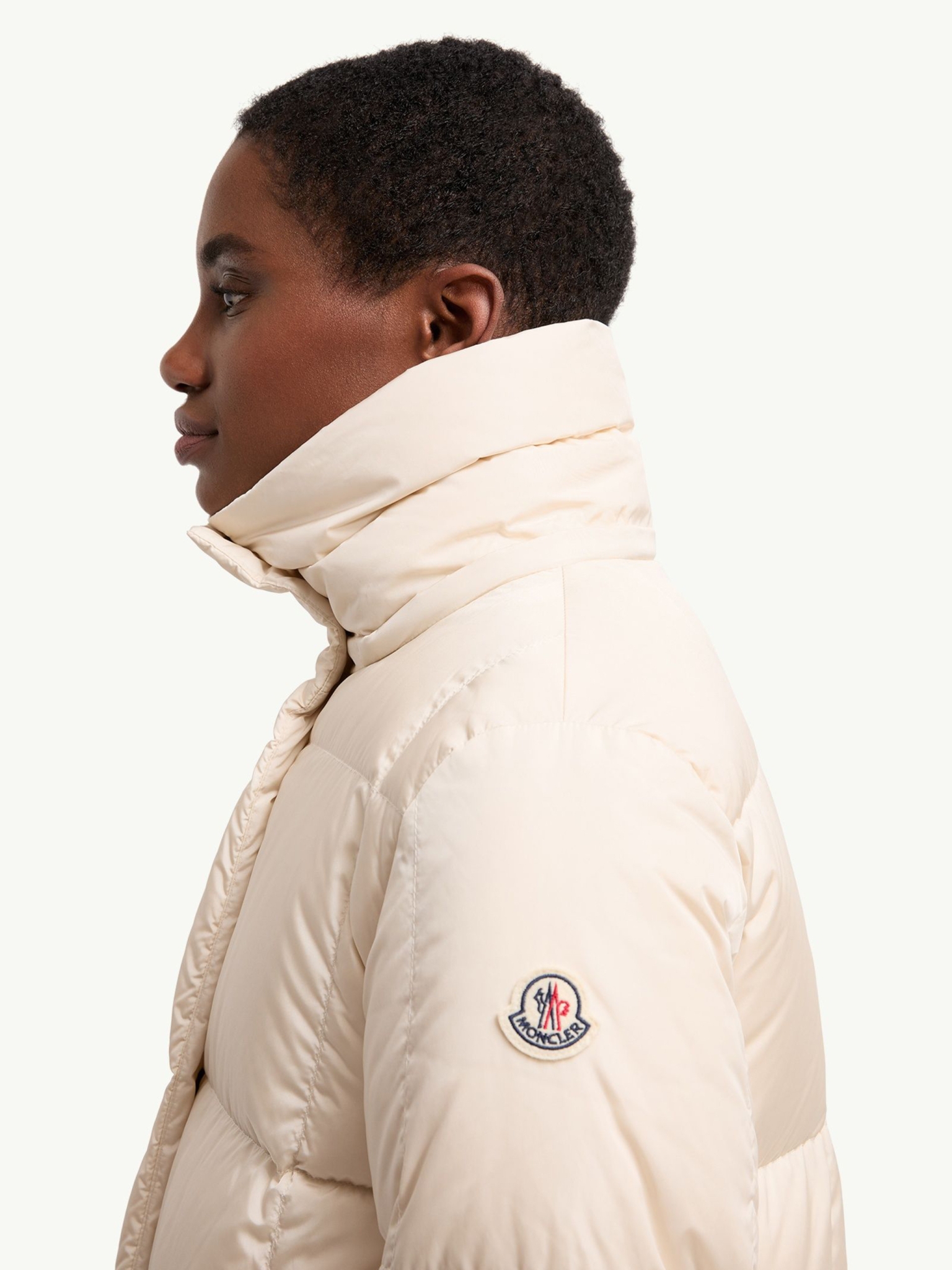 [Moncler] Down jacket FW26 L20931C00012539ZD201
