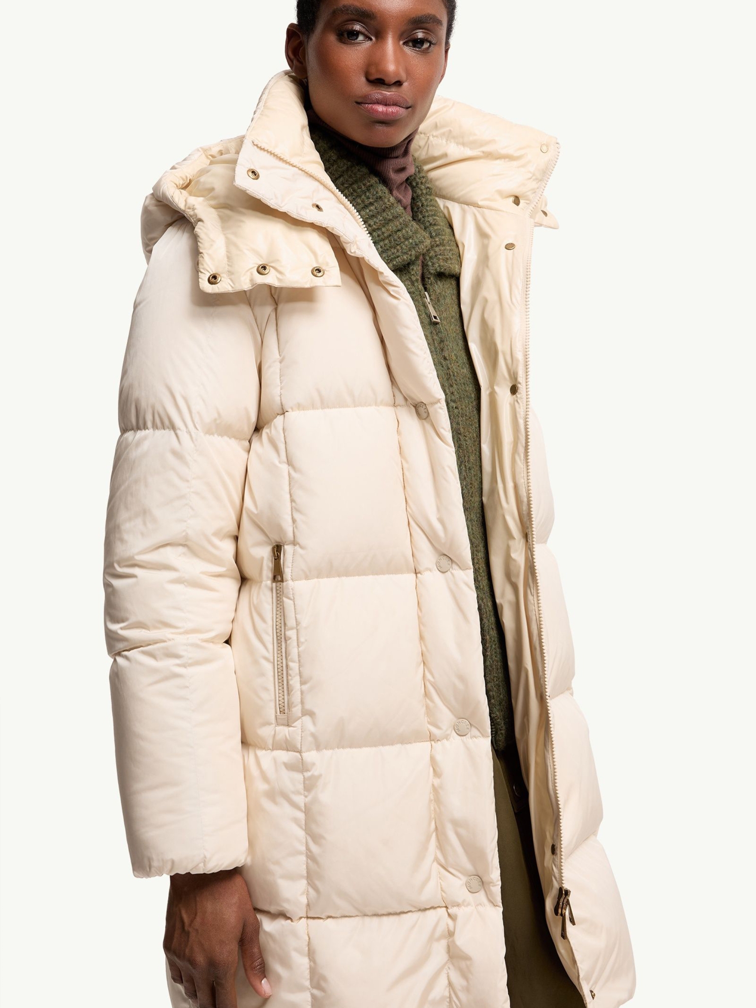 [Moncler] Down jacket FW26 L20931C00012539ZD201