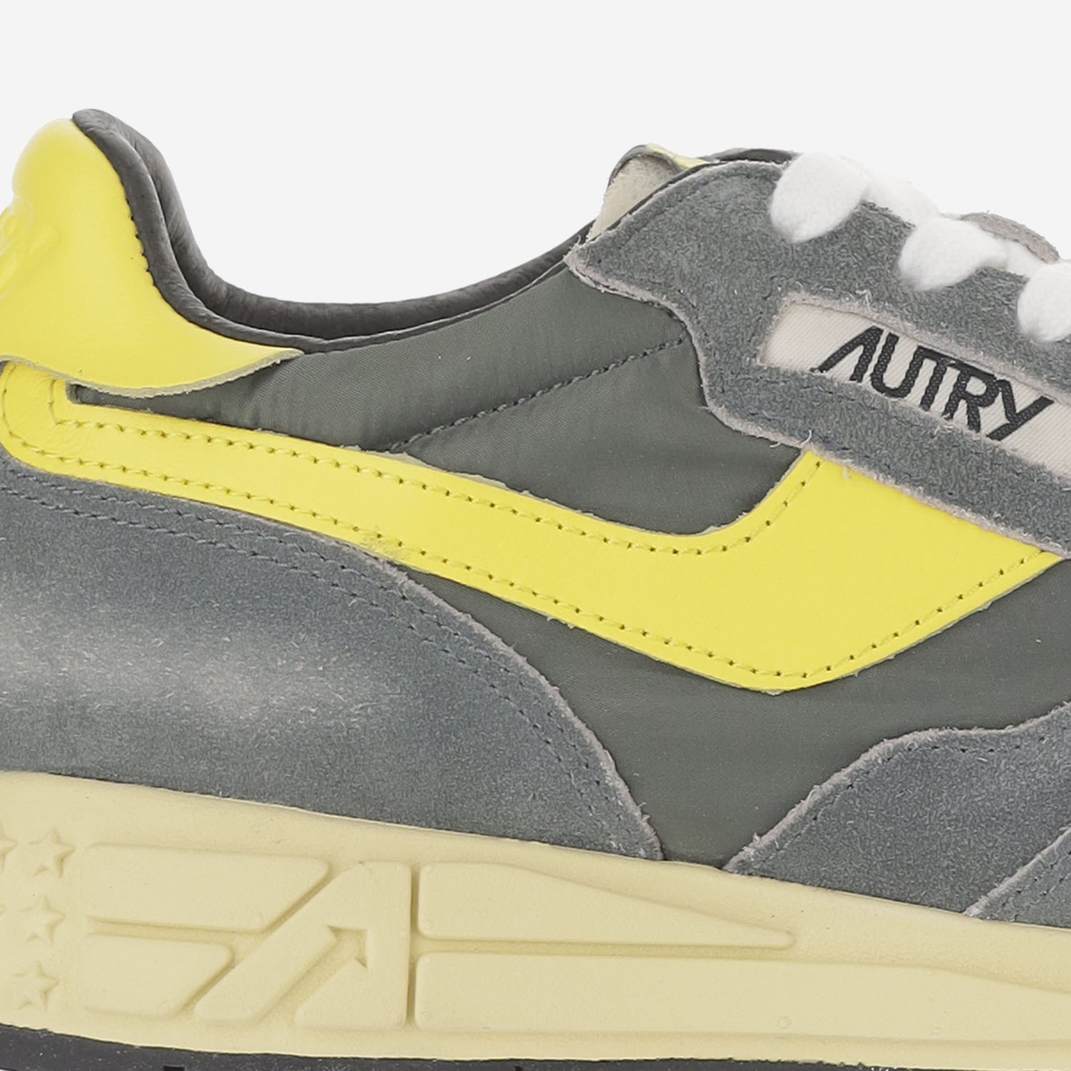 [AUTRY] Sneakers FW26 WWLMGQ06SUESUGARNYLDPGRNQUIN