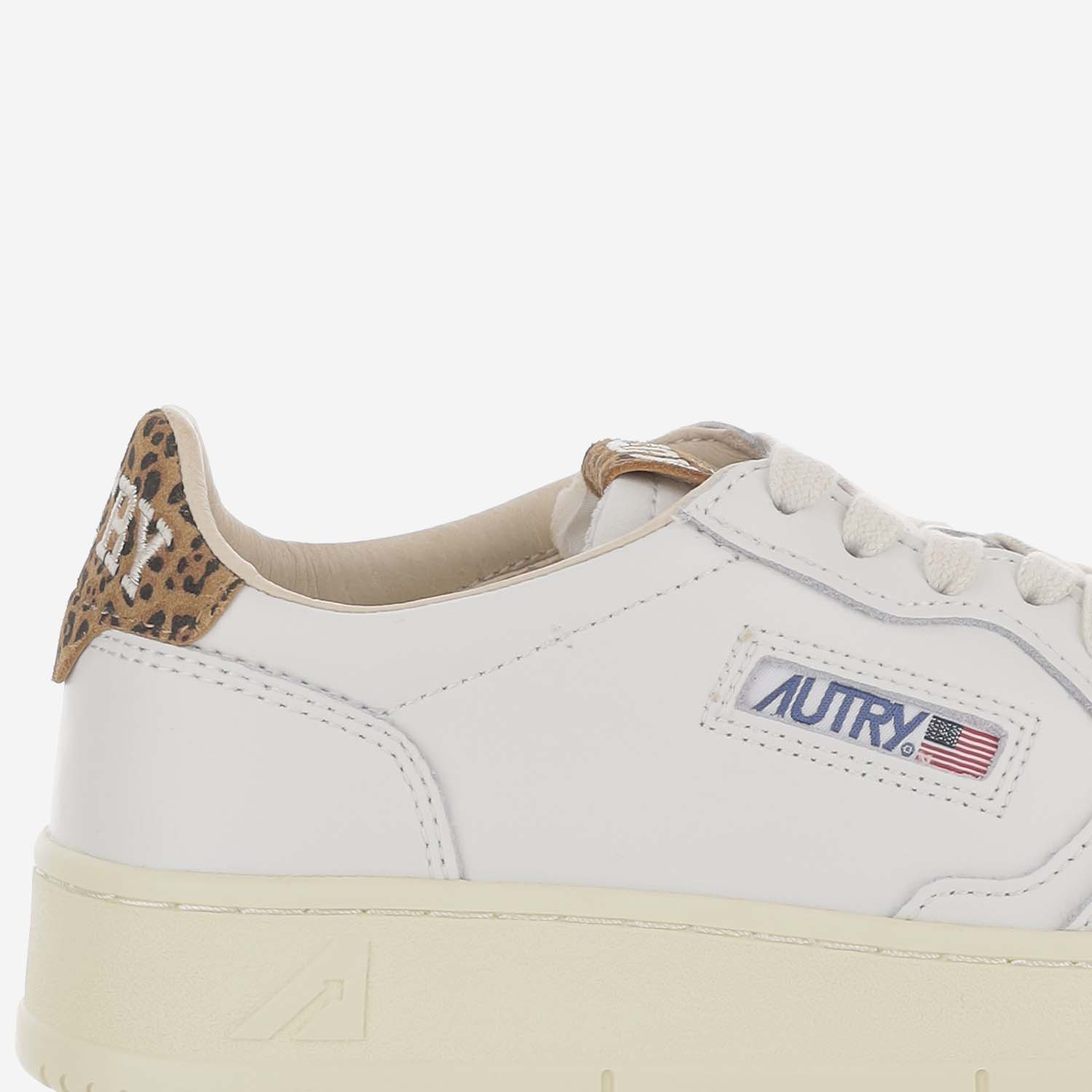 [AUTRY] Sneakers FW26 AULWHJ02LEASUECOLLEGWHTLEOPRINT