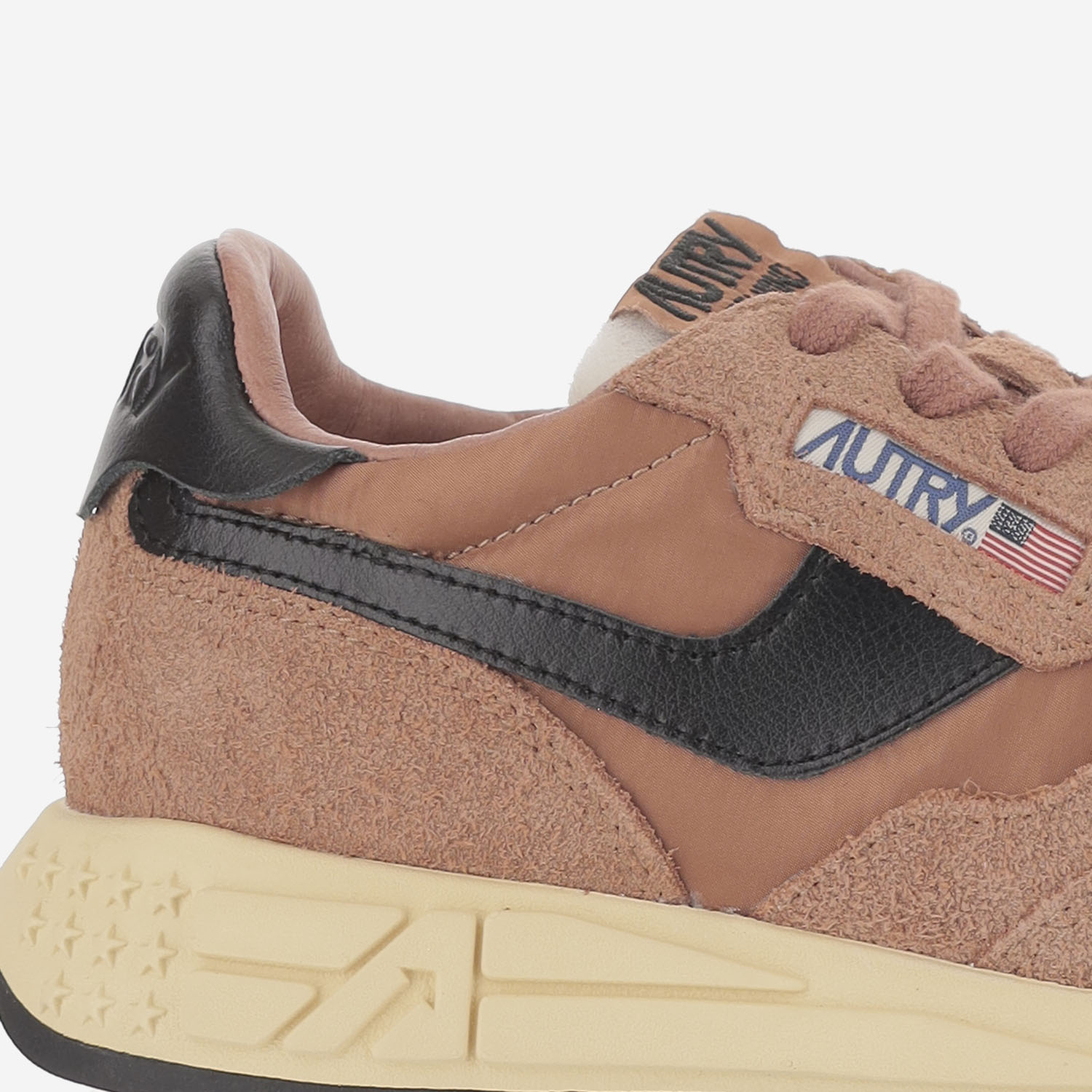[AUTRY] Sneakers FW26 WWLWUT54SUEDENETMOCHABLK