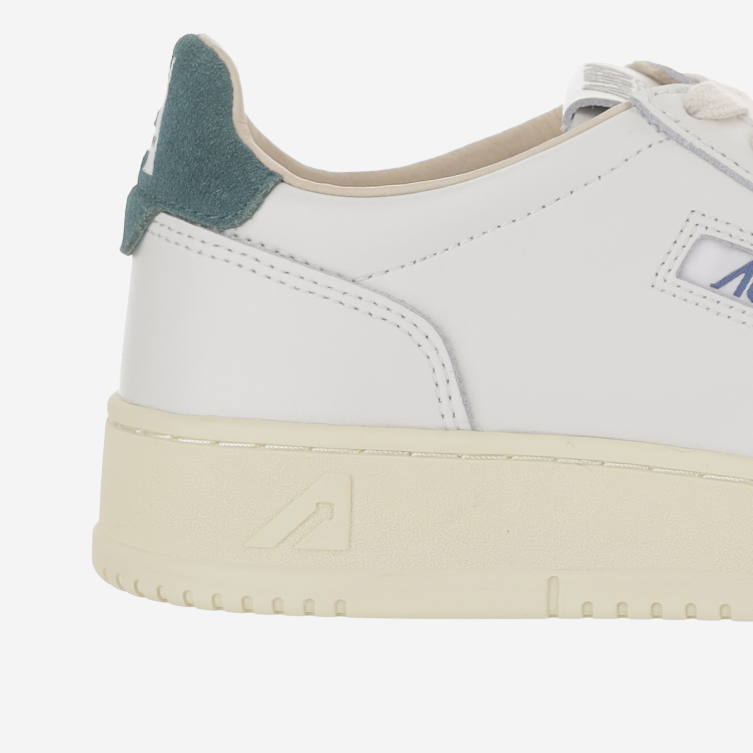 [AUTRY] Sneakers FW26 AULMBJ02LEASUELOGOWHTDKSEA