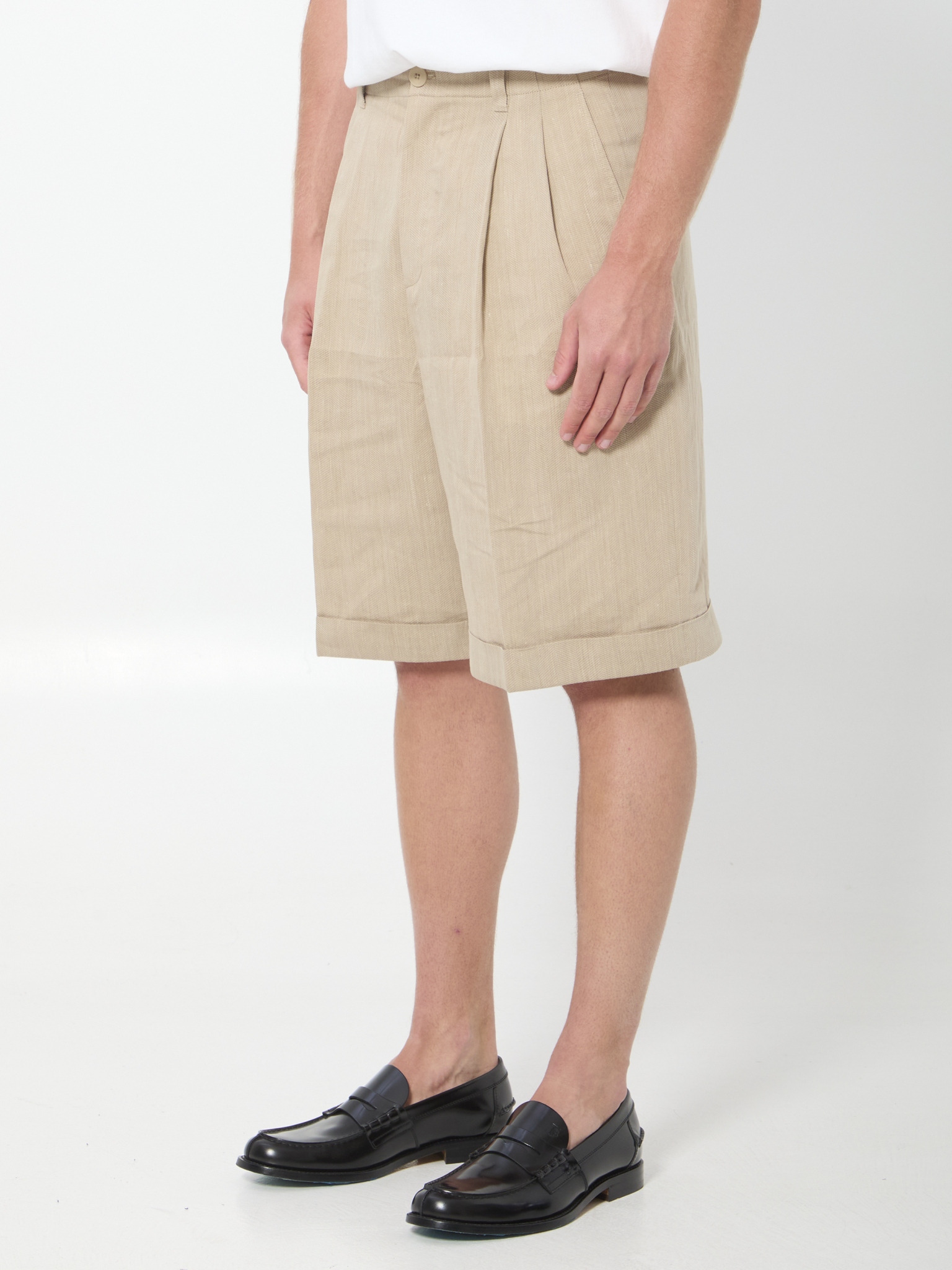 [JACQUEMUS] Shorts SS26 SOM00537A_W00738_150