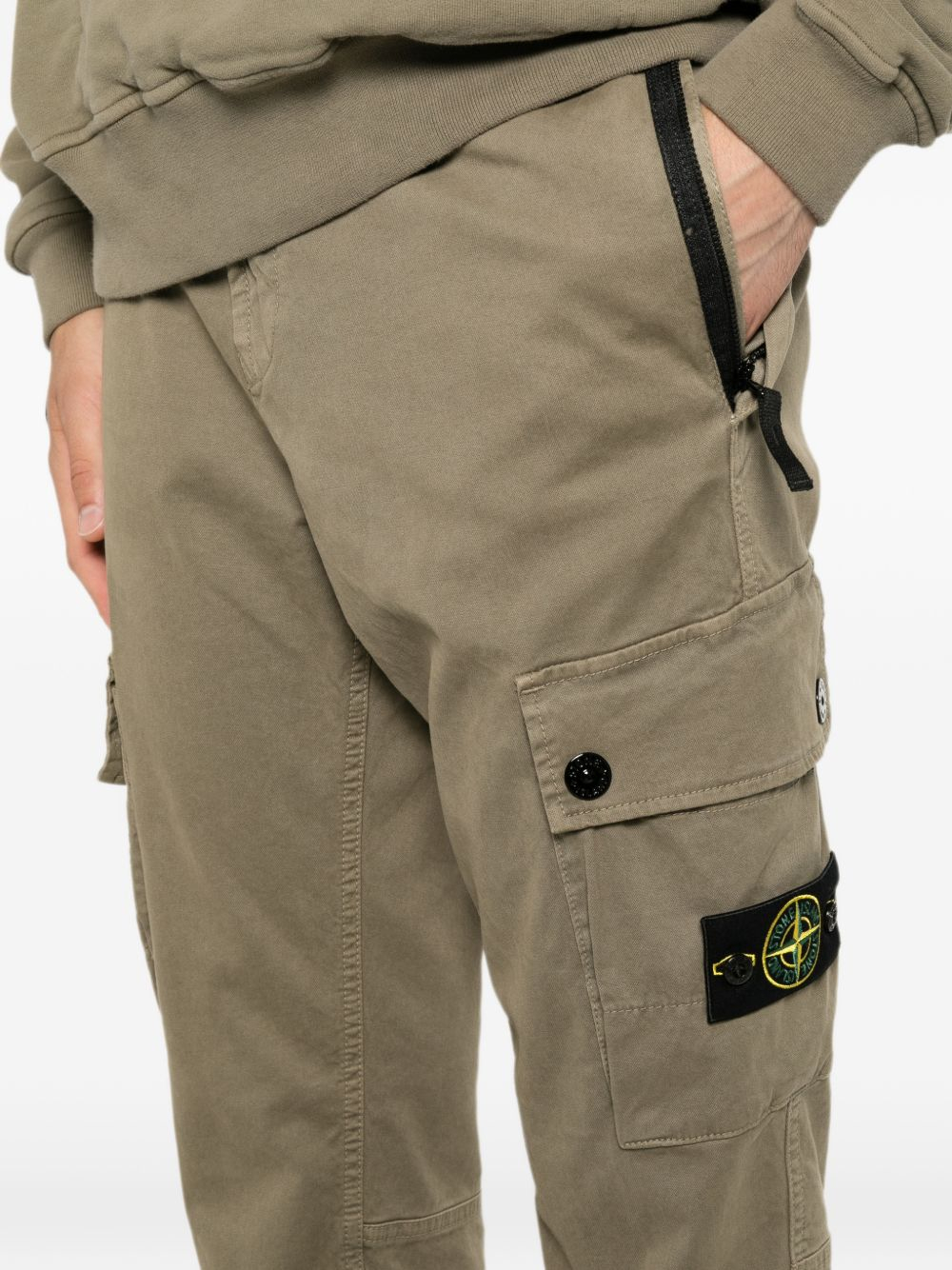 [Stone Island] Trousers FW26 L2S153100034 S00L1 V015G