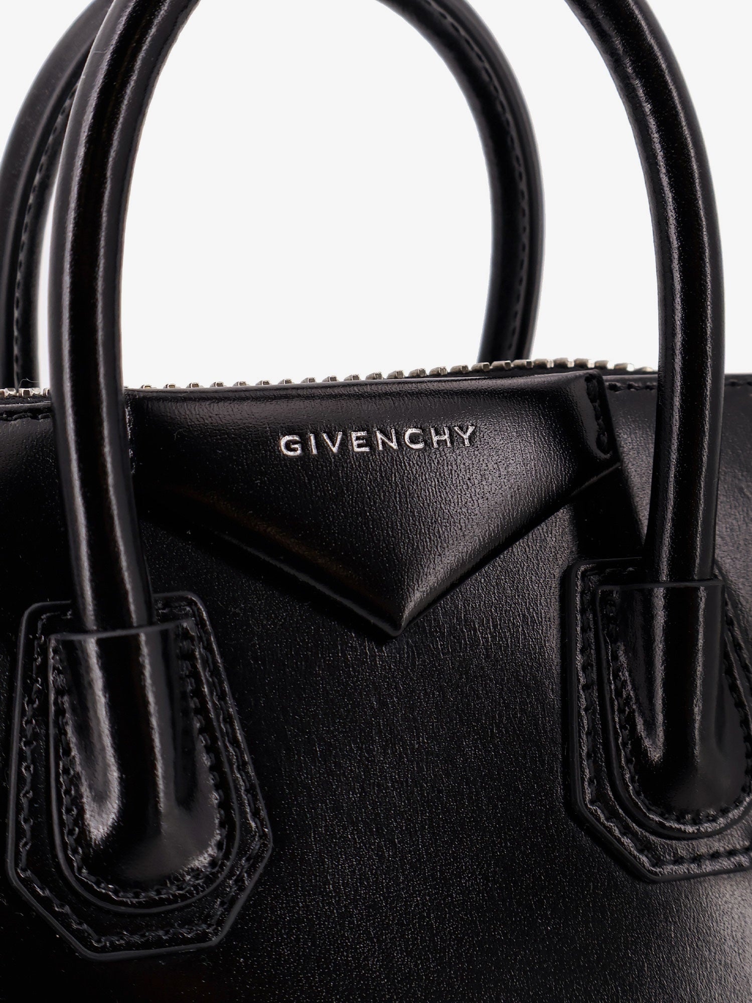 [Givenchy] Cross body bag FW26 BB5148B1R0001