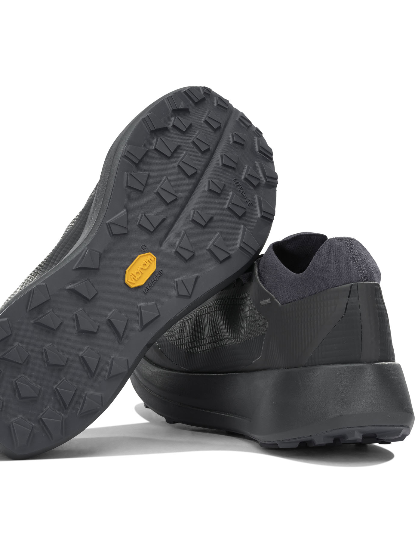 [ARC'TERYX] Sneakers FW26 X000010155SILAN 2GRAPHITE/GRAPHITE
