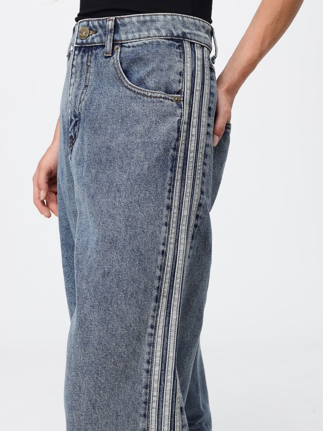[ADIDAS ORIGINALS] Jeans FW26 KS4966