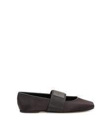 [Givenchy] Flat shoes SS26 BE5017E2J2 001