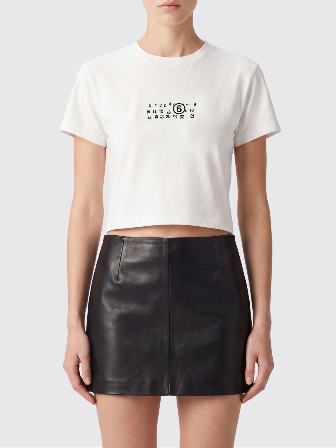 [MM6 Maison Margiela] T-shirts Short Sleeve FW26 S52GC0369M20258 101