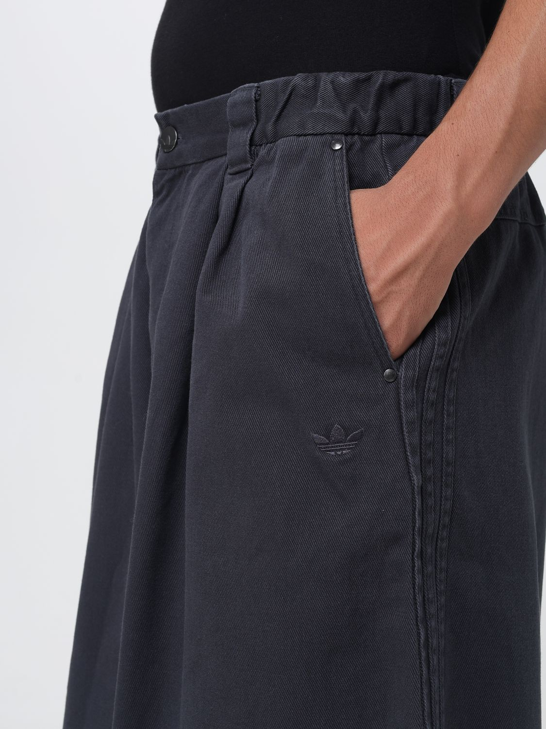 [ADIDAS ORIGINALS] Shorts FW26 KQ9443