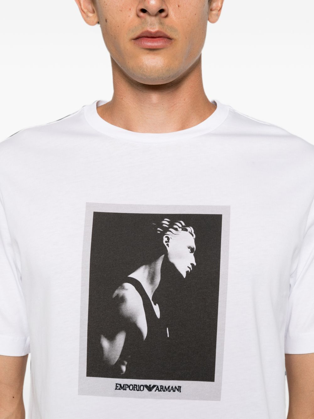 [Emporio Armani] T-shirts Short Sleeve FW26 EM006931AF23082F0302