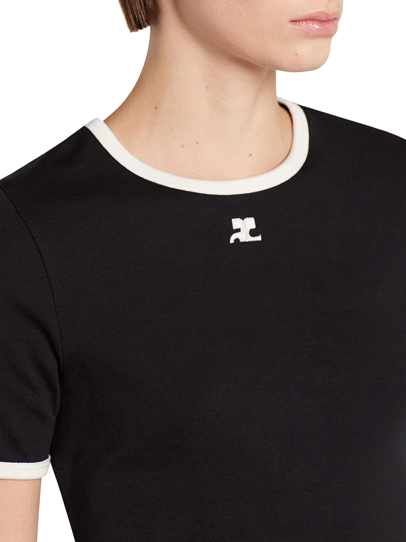 [Courreges] T-shirts Short Sleeve FW26 VESJTS017JS00709901 BLACK HERITAGE WHITE