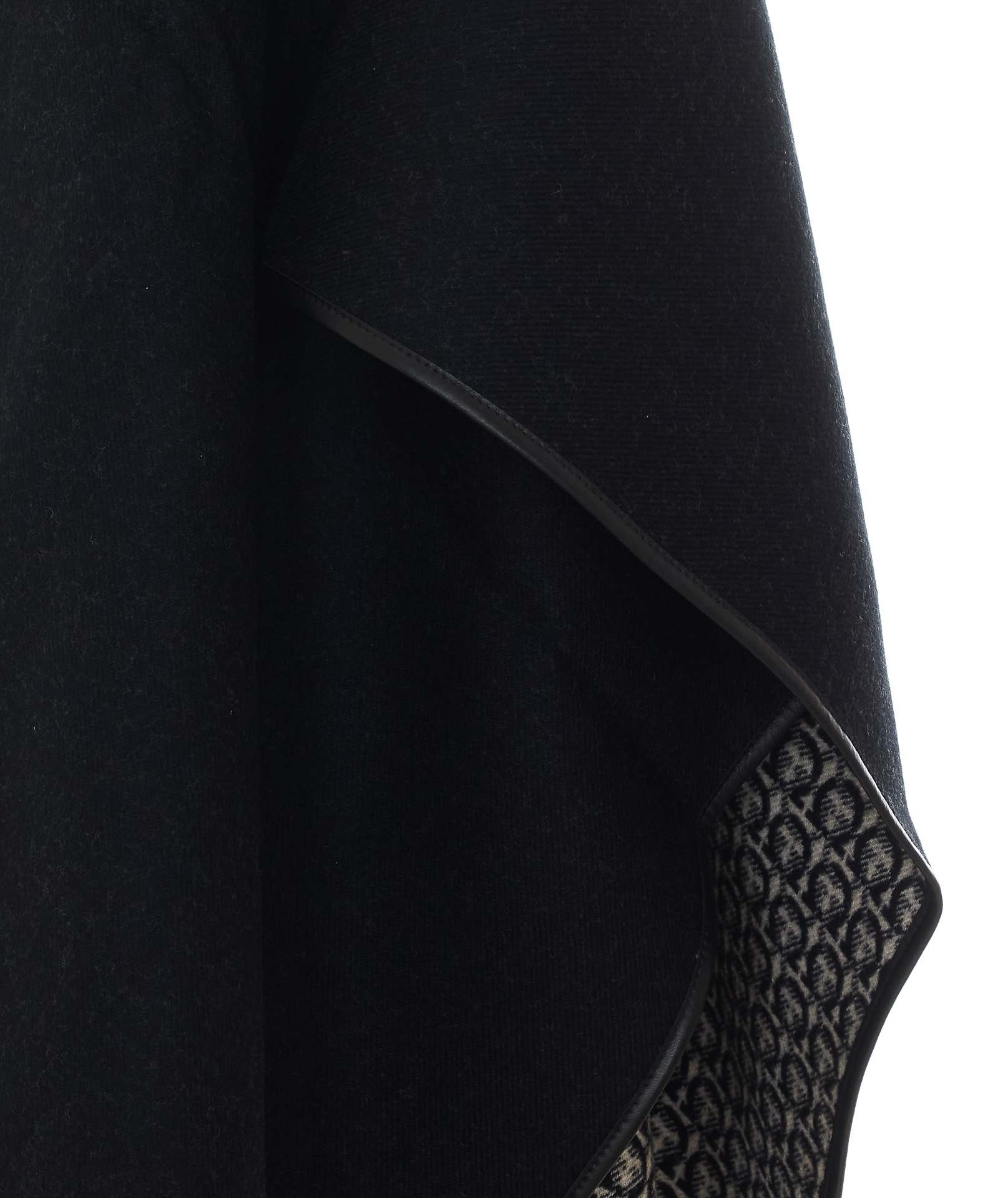 [Salvatore Ferragamo] Cape FW26 724428327984NERO