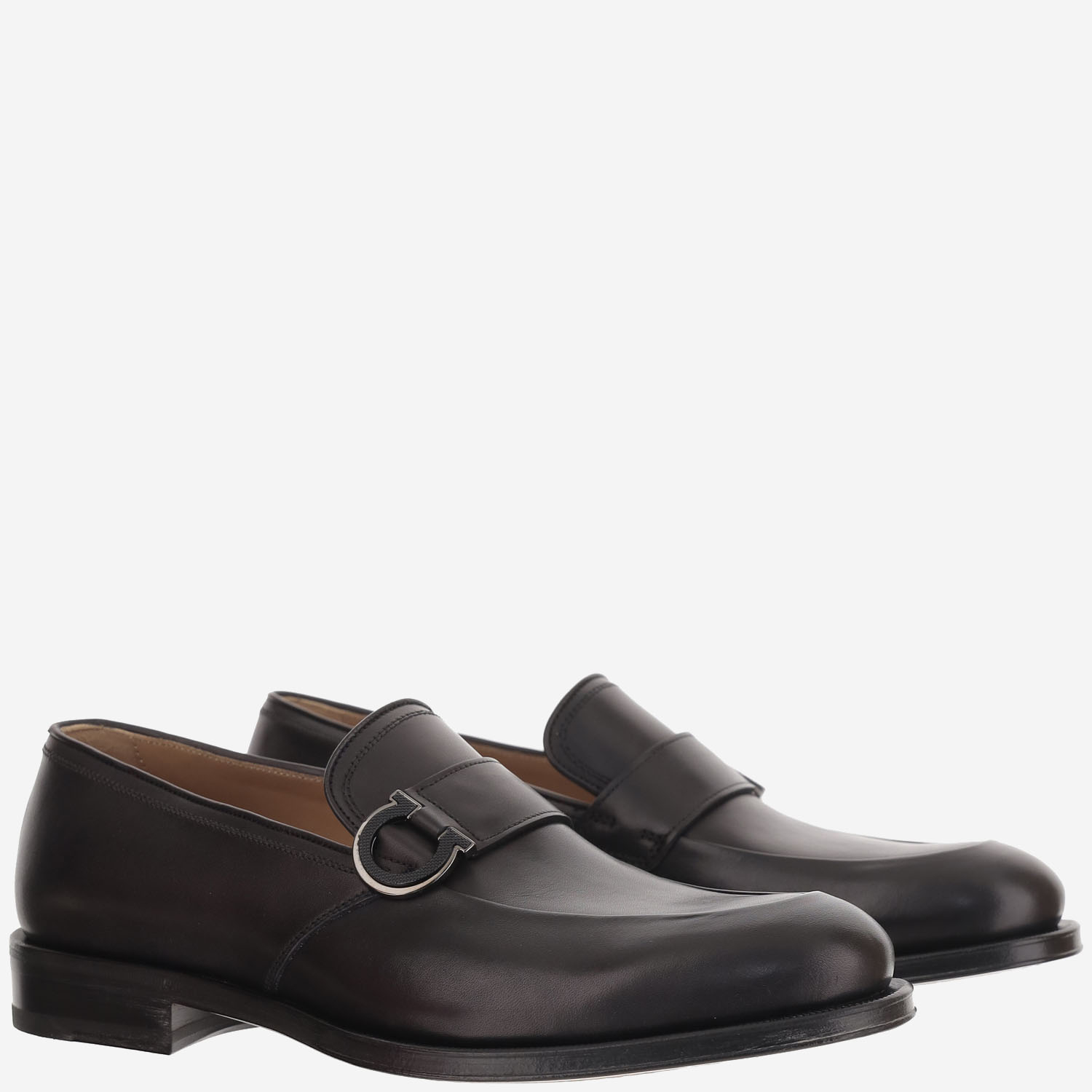 [Salvatore Ferragamo] Loafer FW26 02A799003